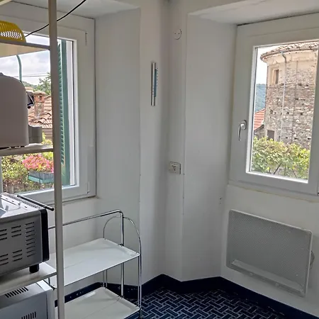 Low-mountain House With Terrace And Garden, Near Maggiore Vakantiehuis *