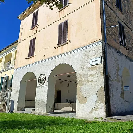 Low-mountain House With Terrace And Garden, Near Maggiore Vakantiehuis