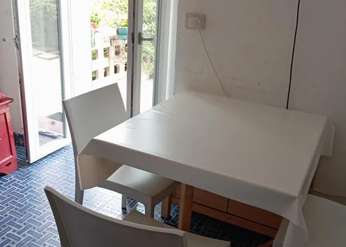 Low-mountain House With Terrace And Garden, Near Maggiore 펜션 Maccagno