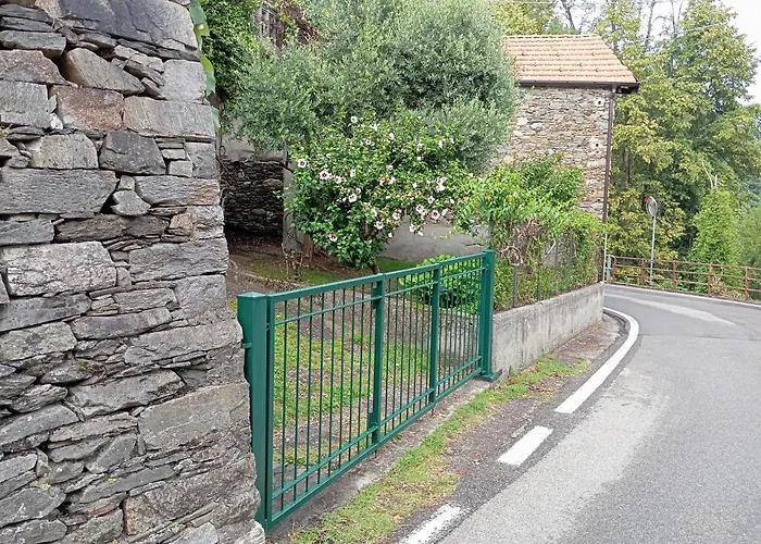 Low-mountain House With Terrace And Garden, Near Maggiore 펜션 *