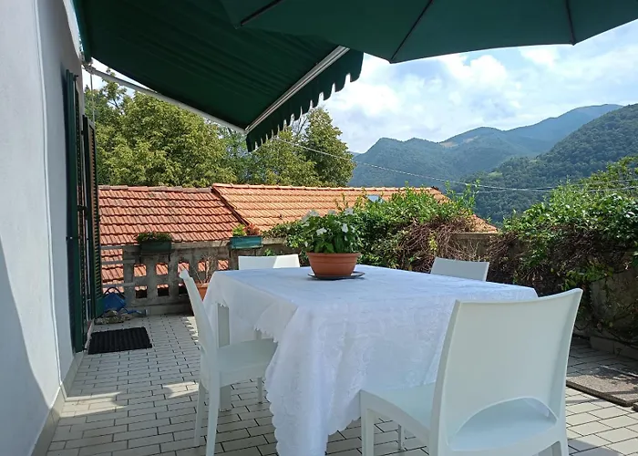 Low-mountain House With Terrace And Garden, Near Maggiore 펜션 Maccagno