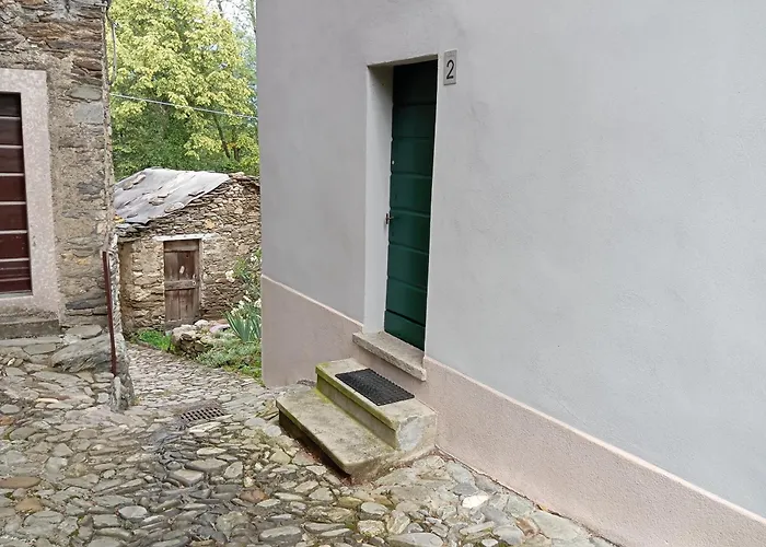 Low-mountain House With Terrace And Garden, Near Maggiore 펜션 Maccagno