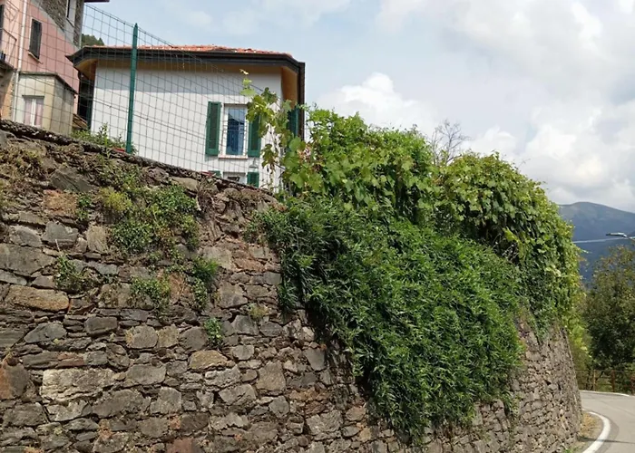 펜션 Low-mountain House With Terrace And Garden, Near Maggiore Maccagno